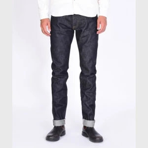 Momotaro 0306-V 15.7OZ SELVEDGE DENIM TIGHT TAPERED