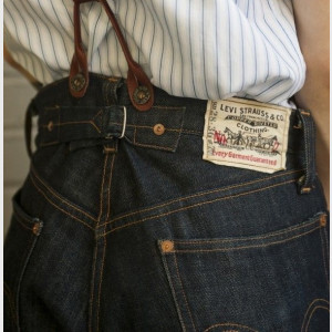JEANS LEVI'S® VINTAGE CLOTHING  1920 201® Jeans